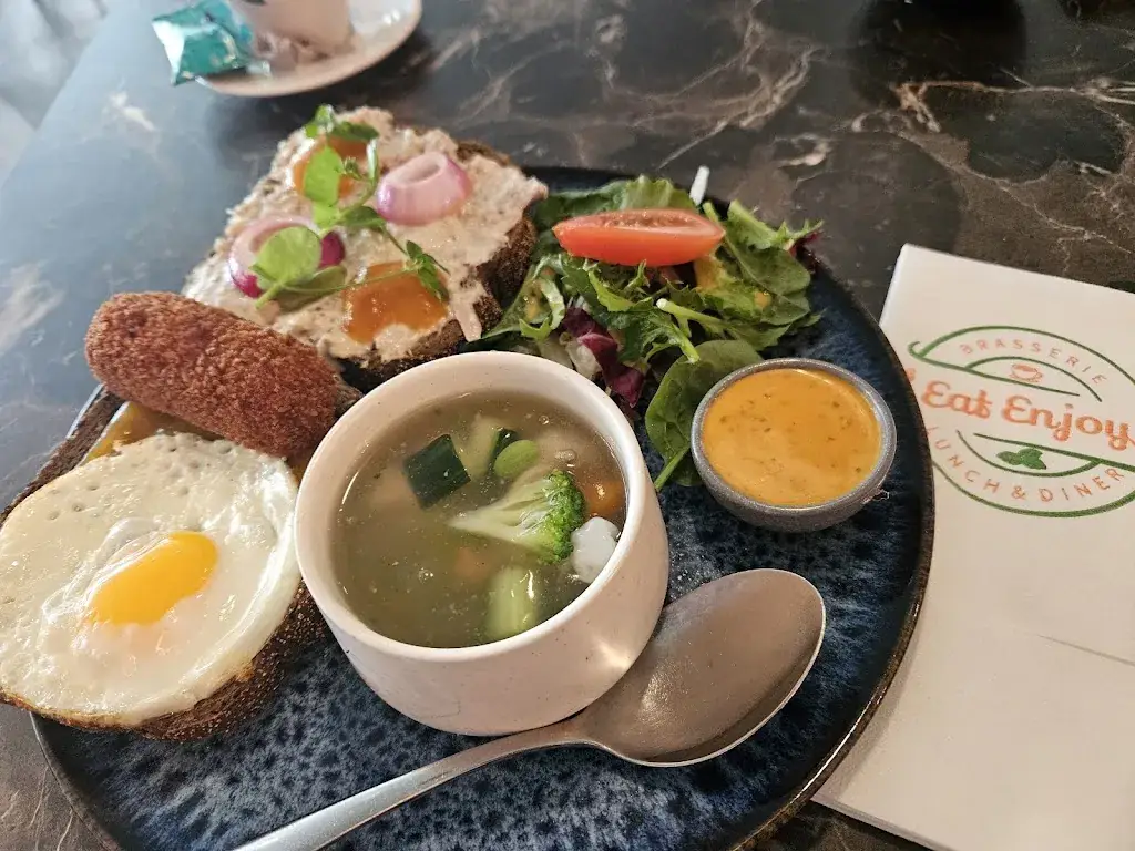 Ton de Zeeuw_Brasserie Eat Enjoy_Zwijndrecht_avis