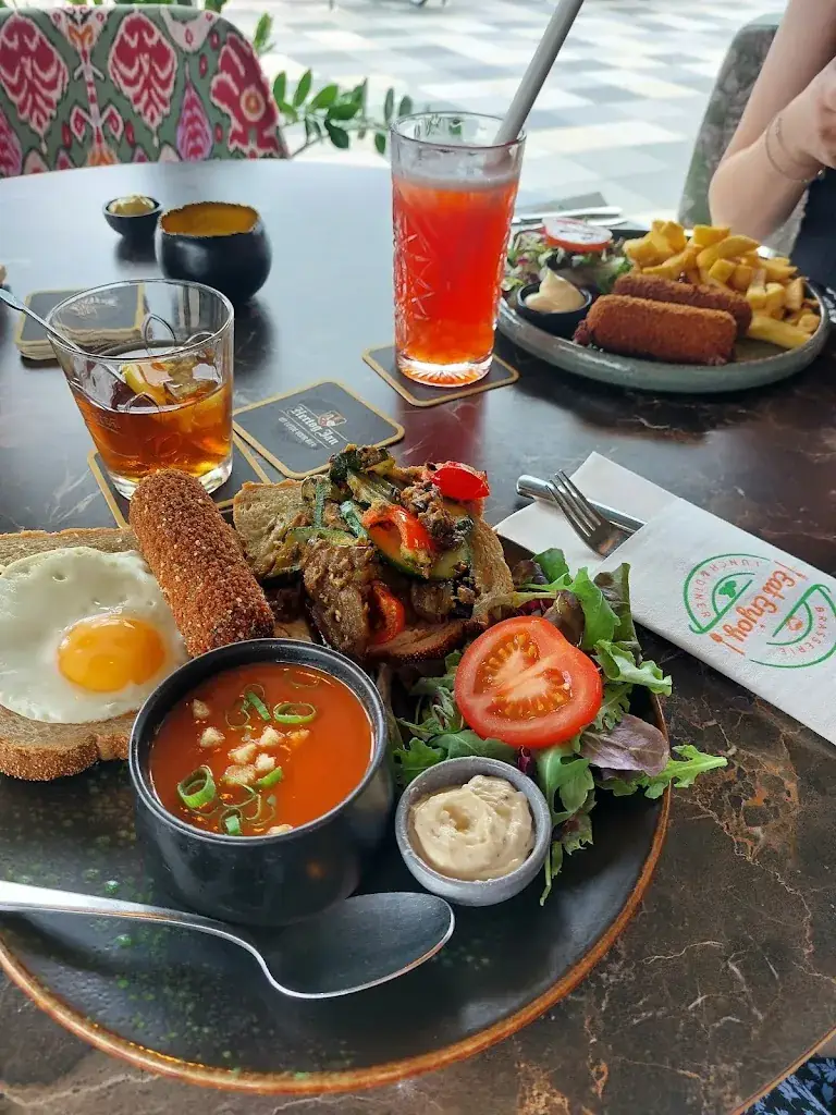 Ayla AG_Brasserie Eat Enjoy_Zwijndrecht_avis