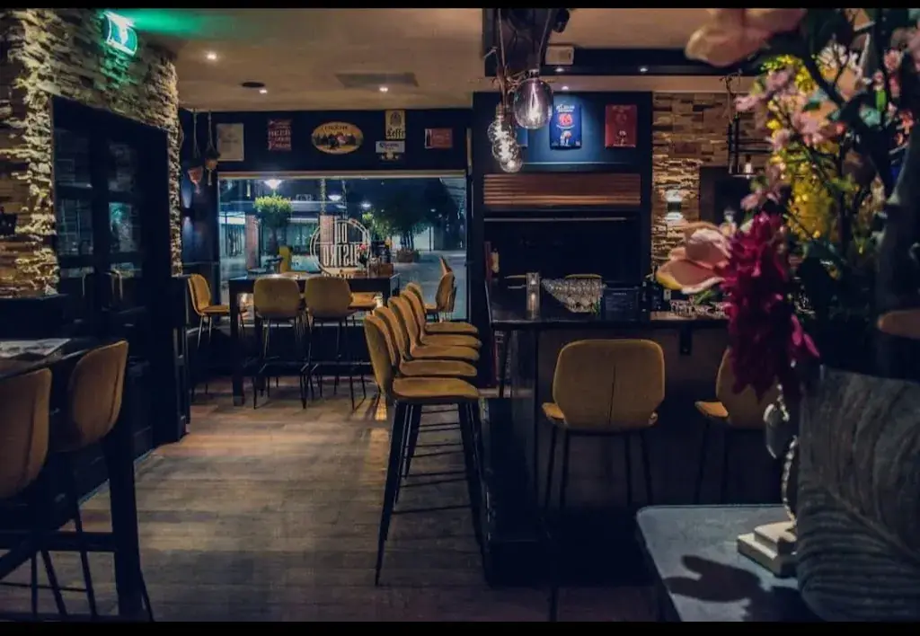 Du Bistro restaurant in Zwijndrecht