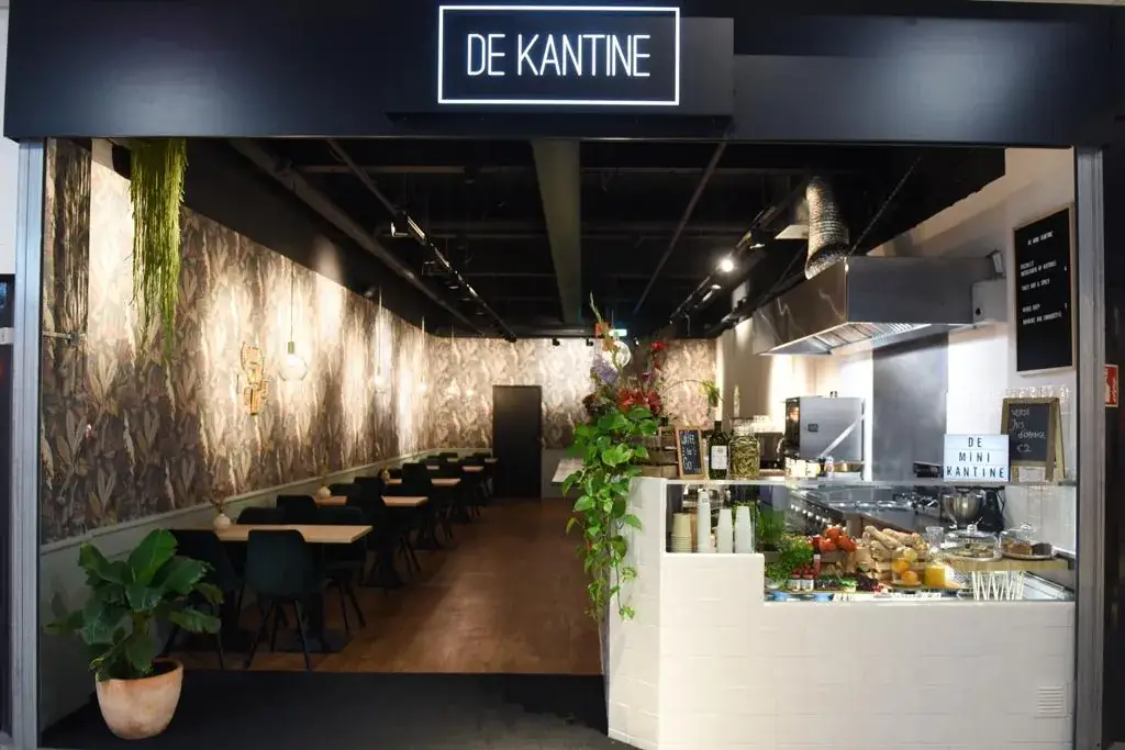 De Kantine restaurant à Zwijndrecht