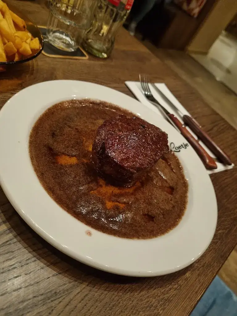 J van der L_Loetje Houten_Houten_review