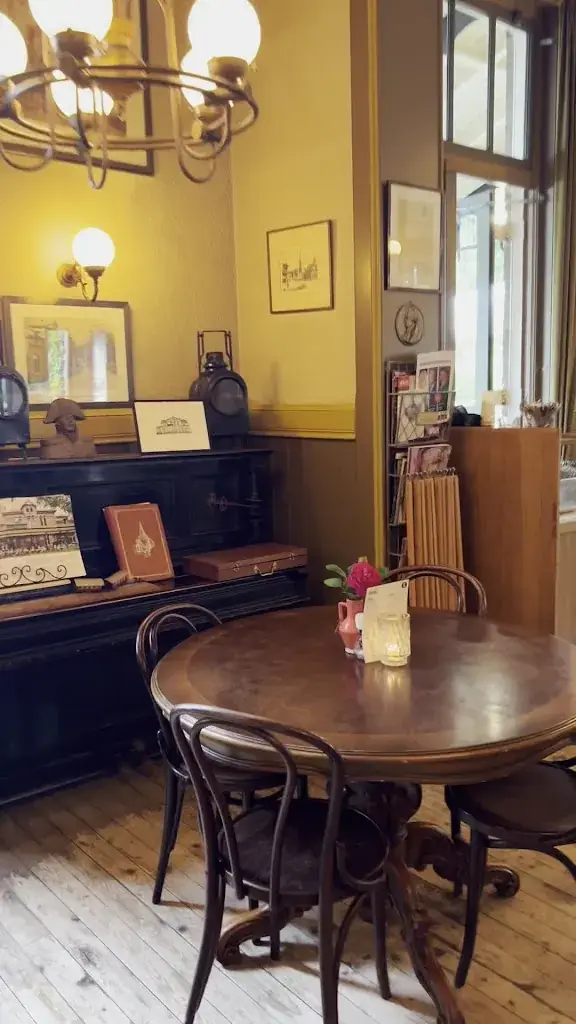 Ajay Kumar_Eethuys-Café 'De Generaal'_Baarn_review