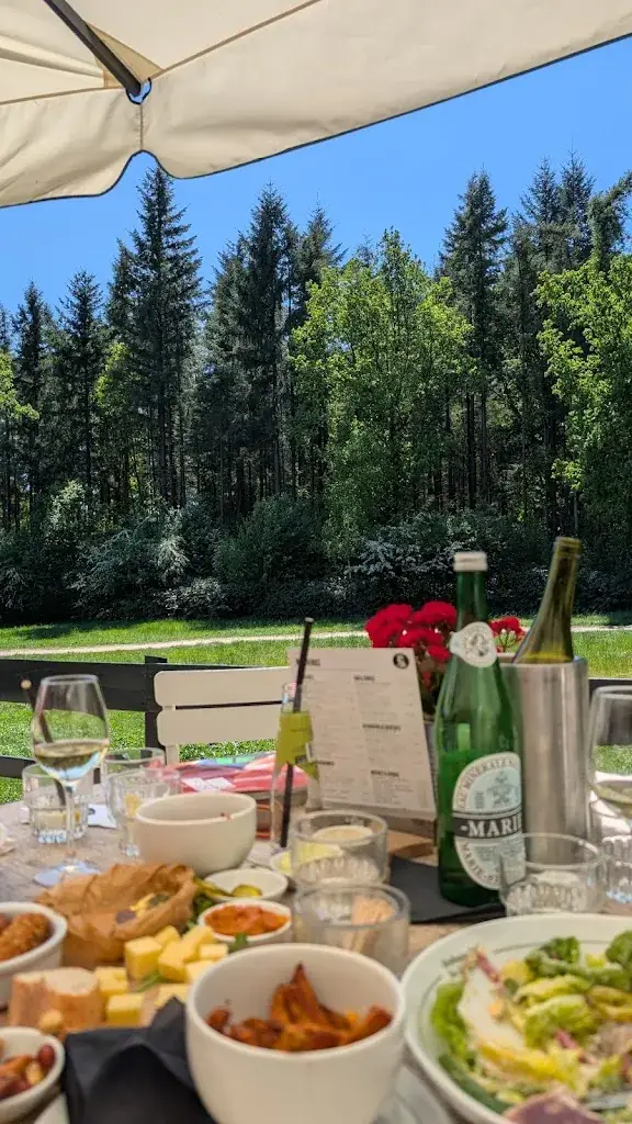 Sten von Kühn_Eethuys-Café 'De Generaal'_Baarn_review