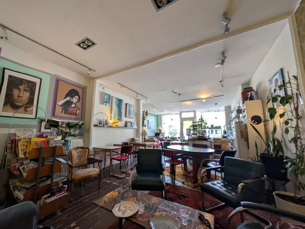 Andrej Saab_Mi Casa Su Casa_Baarn_review