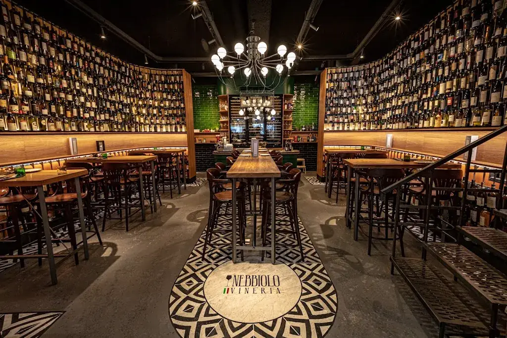 Vineria Nebbiolo restaurant à Baarn