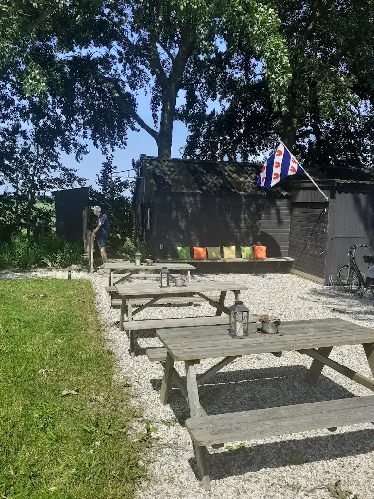 Ellen van der Vegt_Moundersplak_Dronryp_review