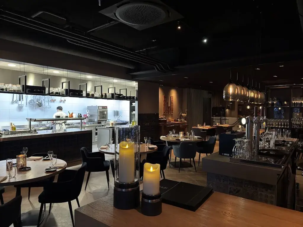 Frans Moolman_Spui76_Bunschoten-Spakenburg_review