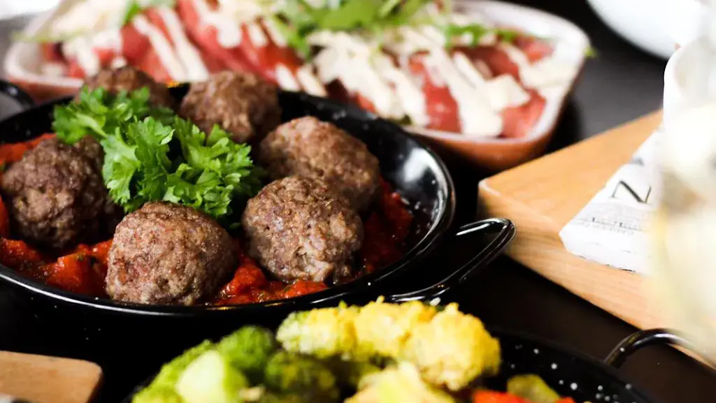 SJIK Borrels & Bites_Bunschoten-Spakenburg_slider_image_2