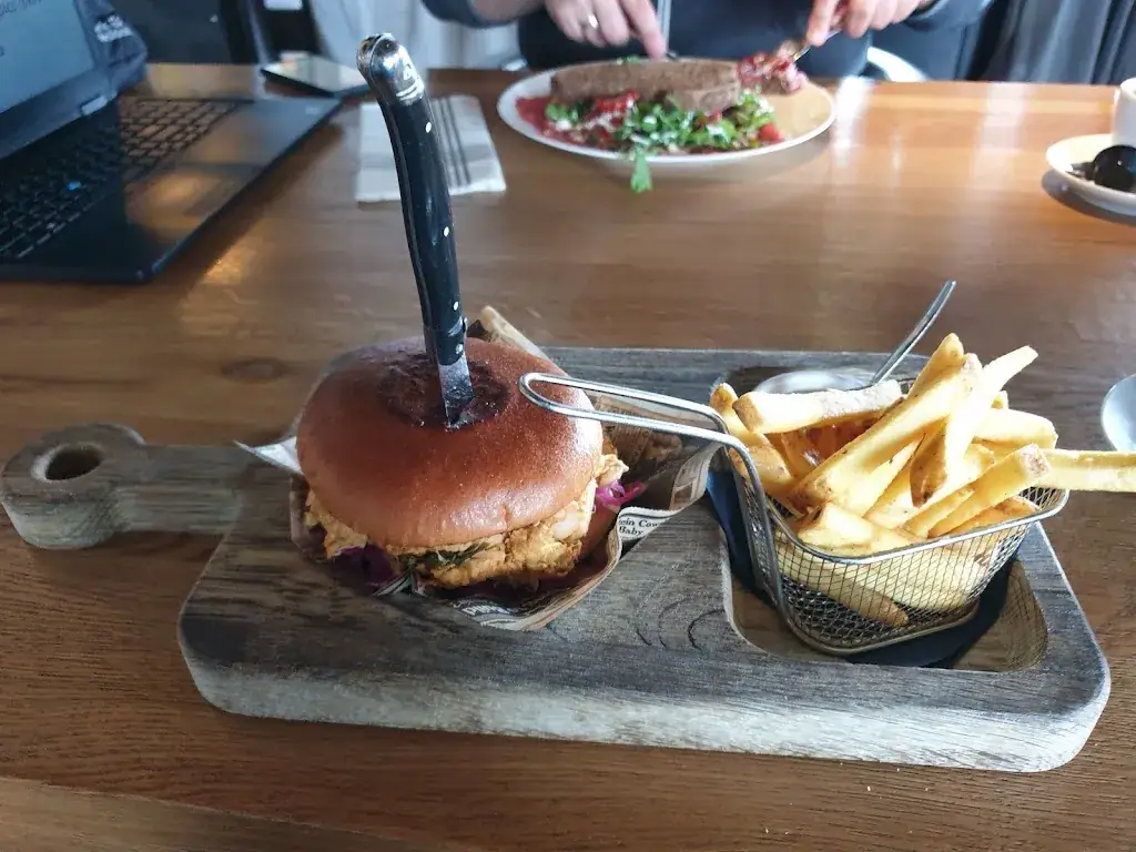 Ashutosh Kr. Chaudhary_De kooi_Bunschoten-Spakenburg_review