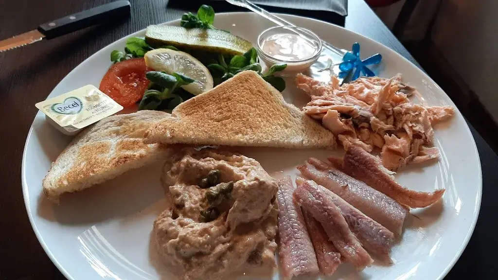 Martijn Ouwehand_Buute Bolletjie_Bunschoten-Spakenburg_reseña