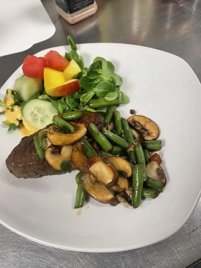 Thuus Eetcafé 2.0_Bunschoten-Spakenburg_slider_image_2