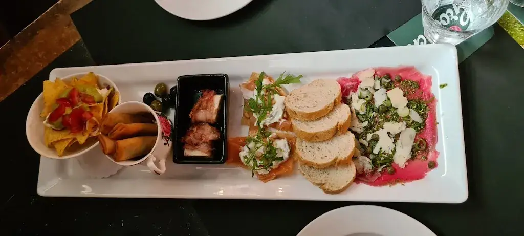 L & k De Winter - Govaerts_Herbergh Het Wapen van Friesland_Easterlittens_recensione