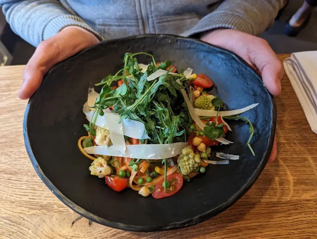 Frank “Moghammed” de Ruiter_Azaka_Amersfoort_review