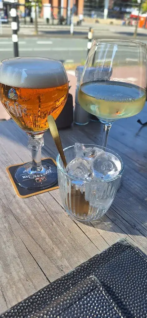 Susanne Mayer_De Overburen_Amersfoort_review