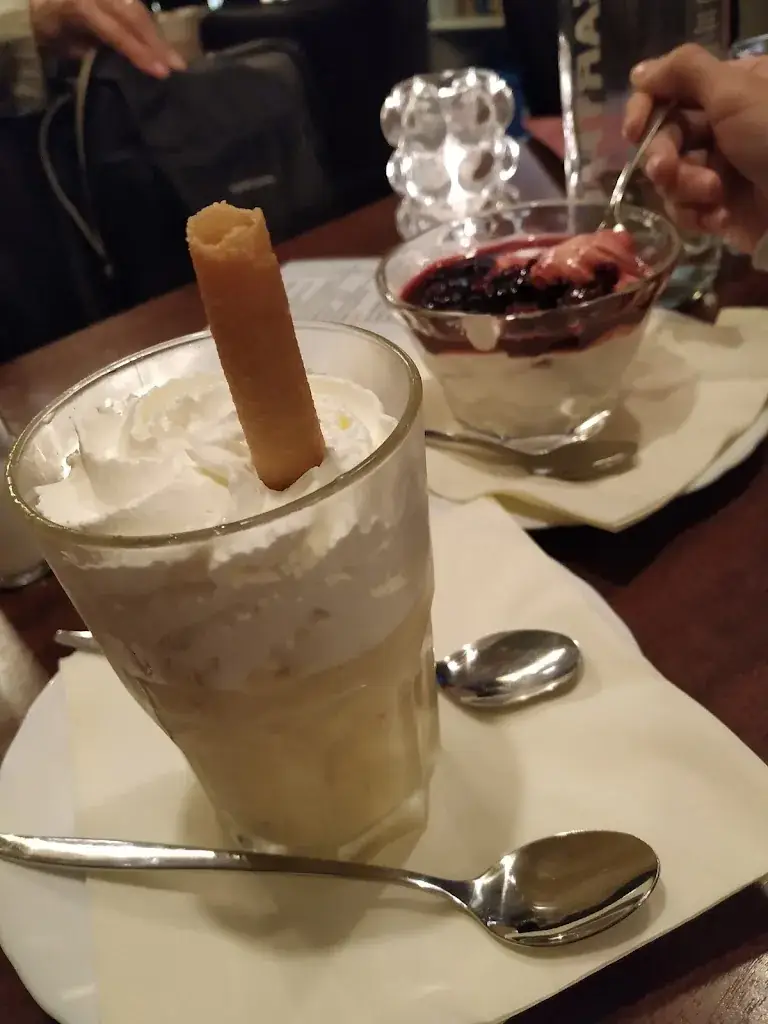 Menu_Hollands Hap Hmm Restaurant_Amsterdam_image_9