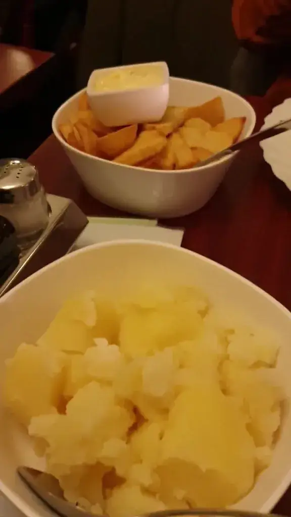 Hollands Hap Hmm Restaurant_Amsterdam_slider_image_2