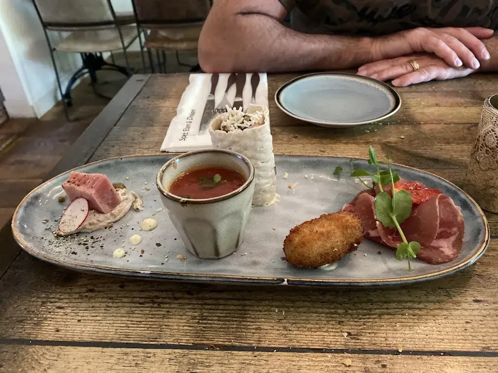 Nicole Guidi_SPOTT Eten & Drinken_Doorn_review