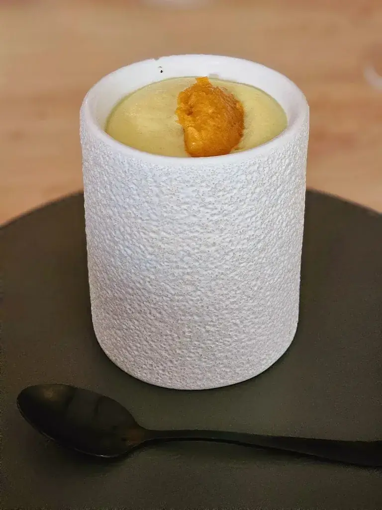 Jan Brouwer_Oan Tafel_Wergea_review