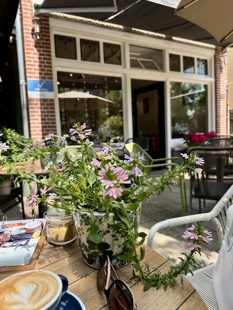 Rhoda Schnitzer_Bij Frouke op de koffie_Doorn_reseña