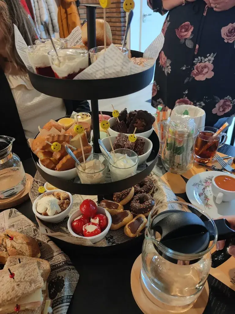 Marleen Ponse_Die Meid_Sint-Maartensdijk_reseña