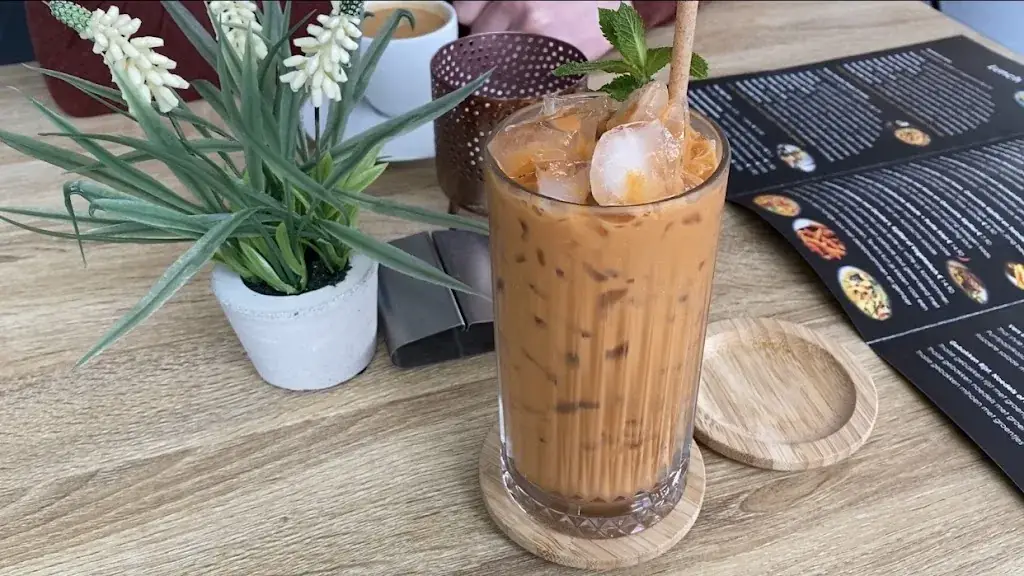 Zoe B_Tom Yam_Zeist_review