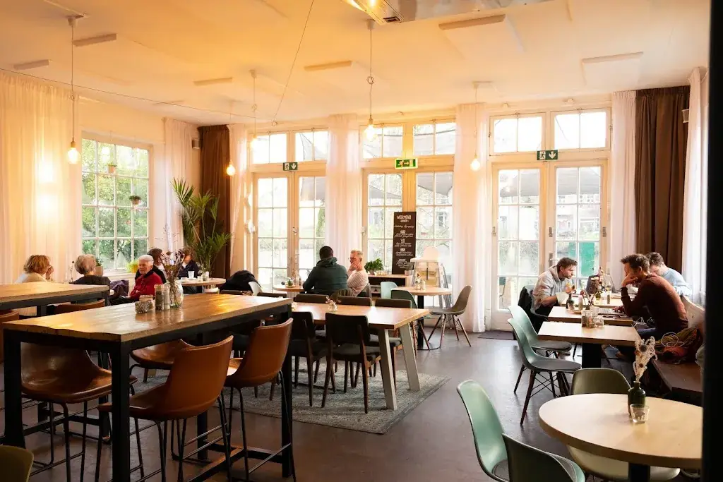 Landhuis in de stad_Utrecht_slider_image_1