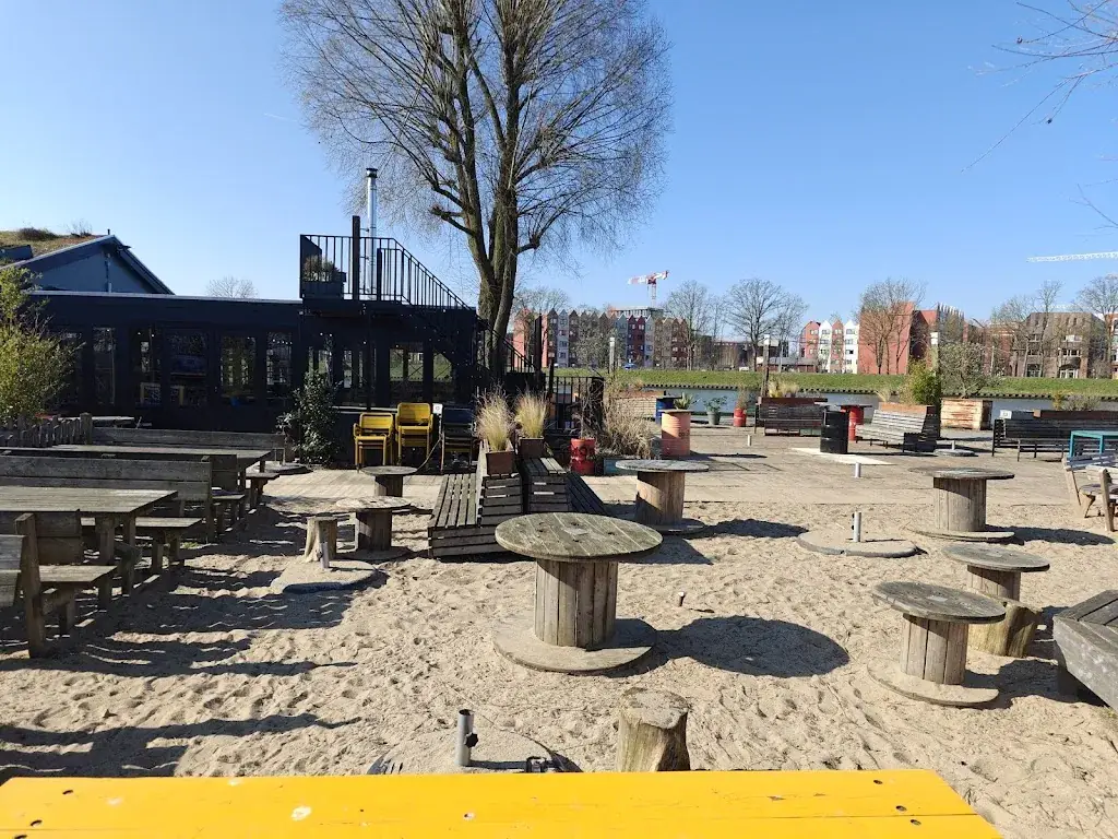 Marçal Oliveras_Soia - Beach Oog In Al_Utrecht_Bewertung