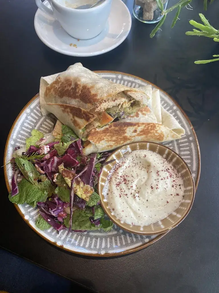 Menu_A Beautiful Mess - Utrecht (AZC Oog in Al)_Utrecht_imagen_2