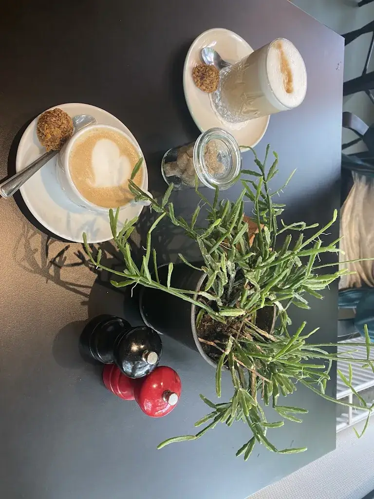 Menu_A Beautiful Mess - Utrecht (AZC Oog in Al)_Utrecht_imagen_3