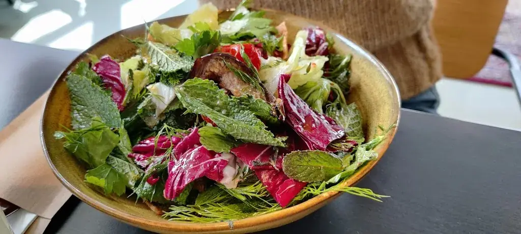 Menu_A Beautiful Mess - Utrecht (AZC Oog in Al)_Utrecht_imagen_6