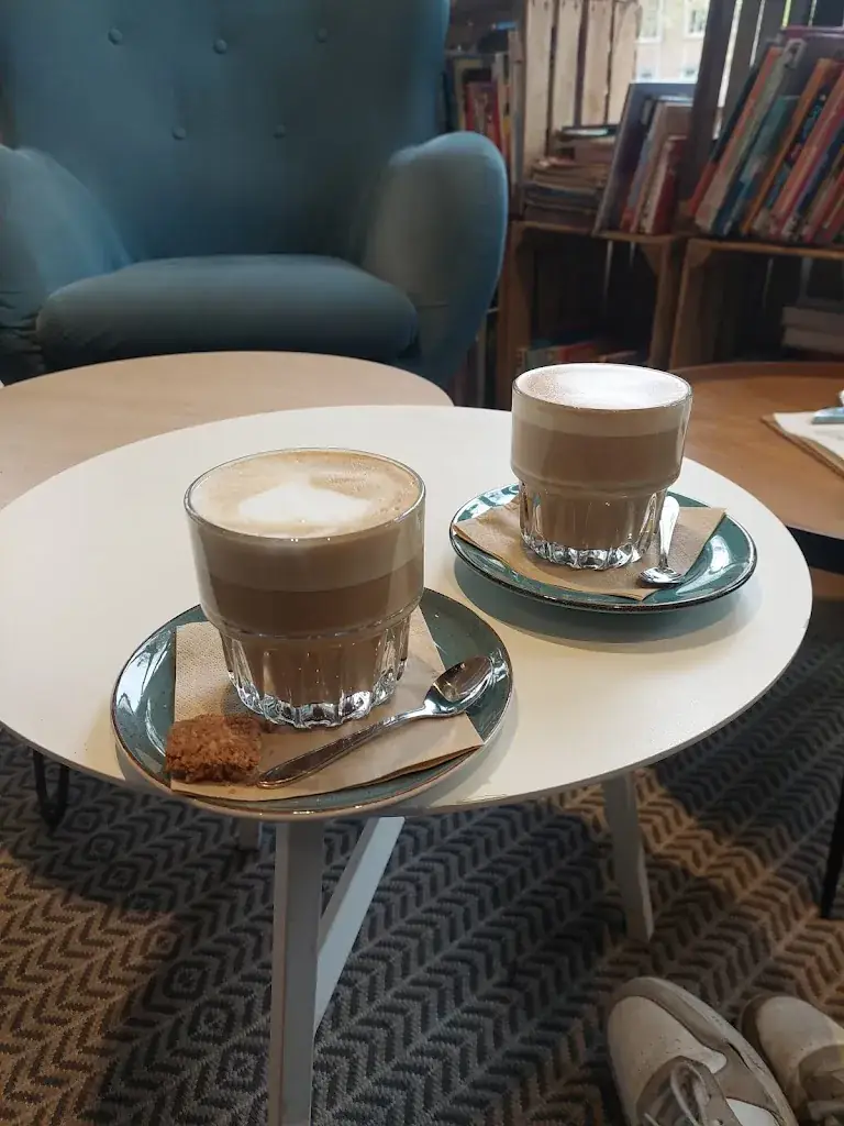 Menu_A Beautiful Mess - Utrecht (AZC Oog in Al)_Utrecht_imagen_7