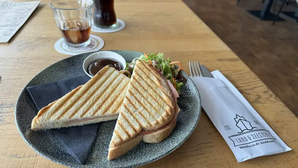 Ed_Café Restaurant Land- en Zeezicht_Holwerd_Bewertung