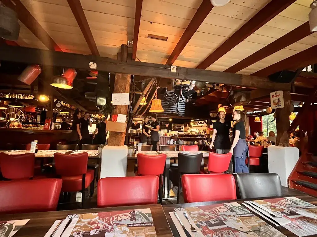 Pannekoekboerderij De Hakhorst restaurant in Leusden