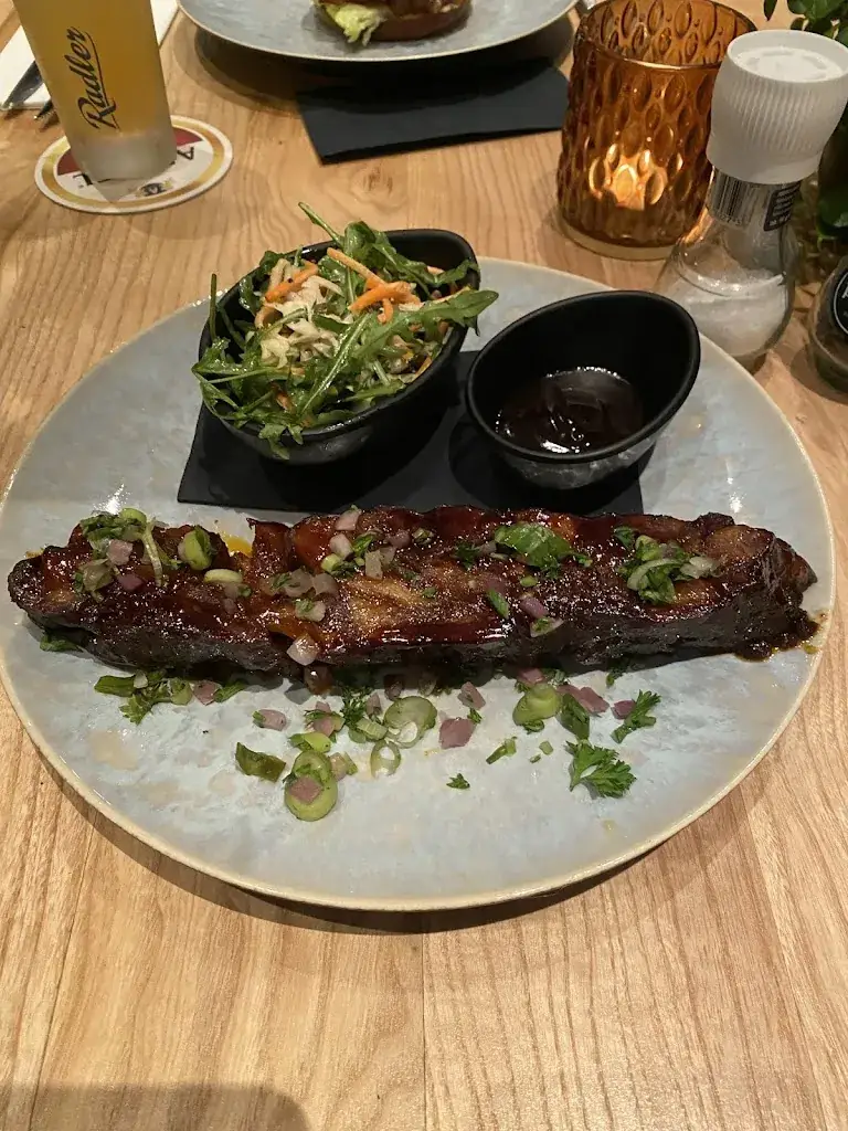 Kevin M_'t Wapen van Werkhoven_Werkhoven_review