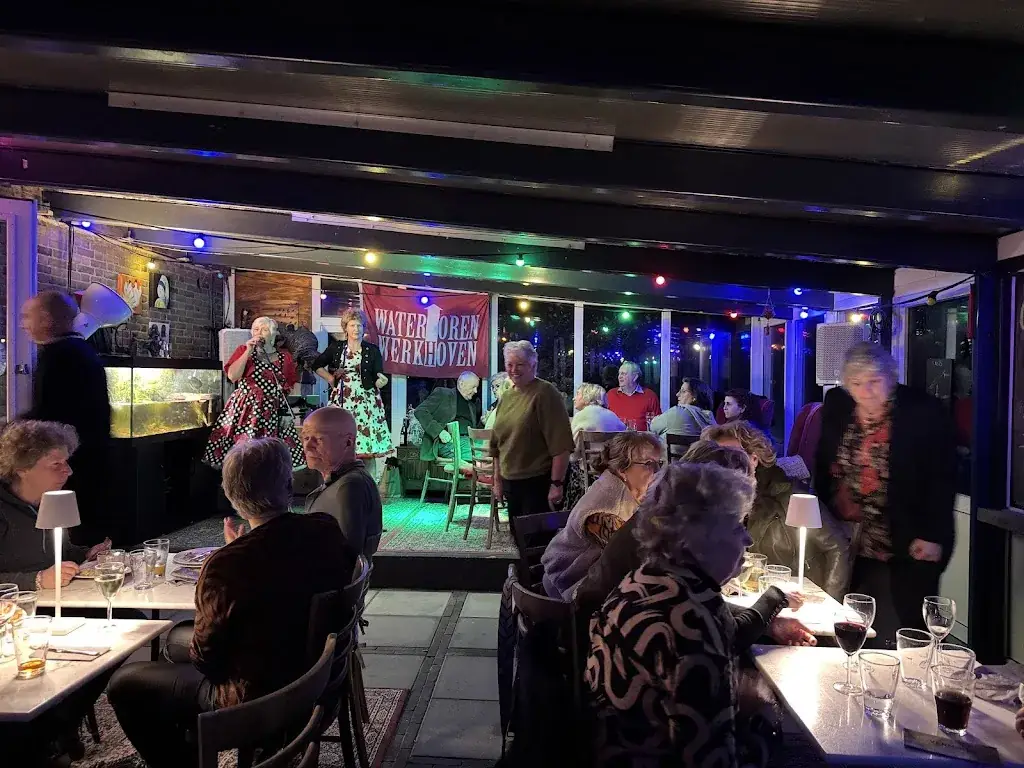 Ton van Ekeren_Water Tower Werkhoven ⁽¹⁹³⁵⁾_Werkhoven_review