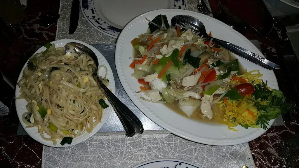 Menu_Indrapoera_Gorredijk_image_2