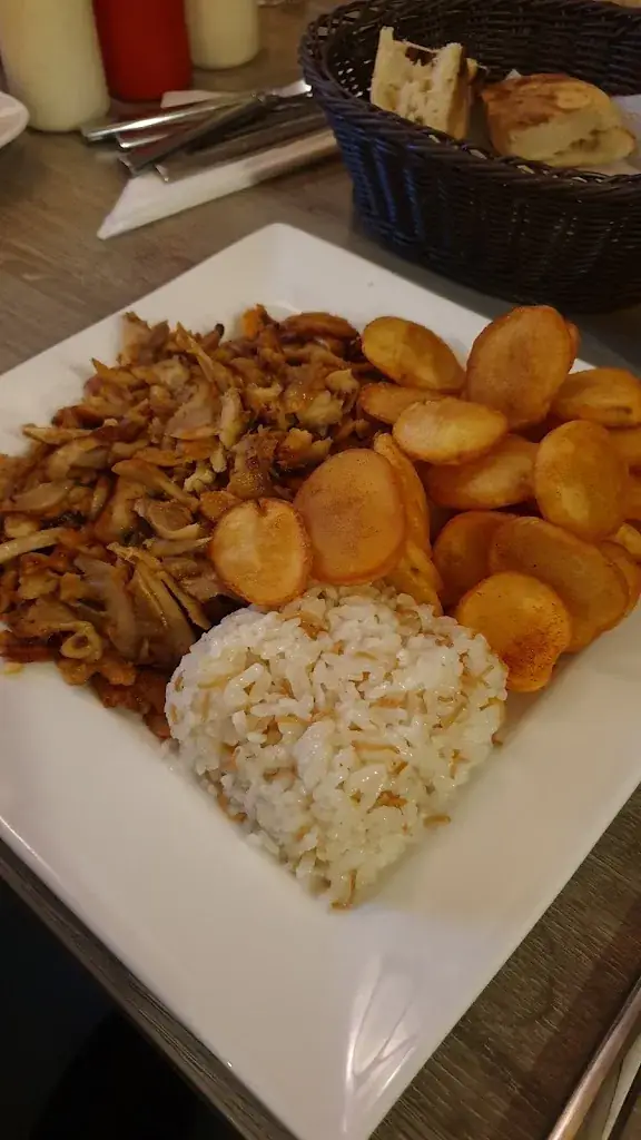 Adam Buchalik_Didim Café-Restaurant_Leerdam_review