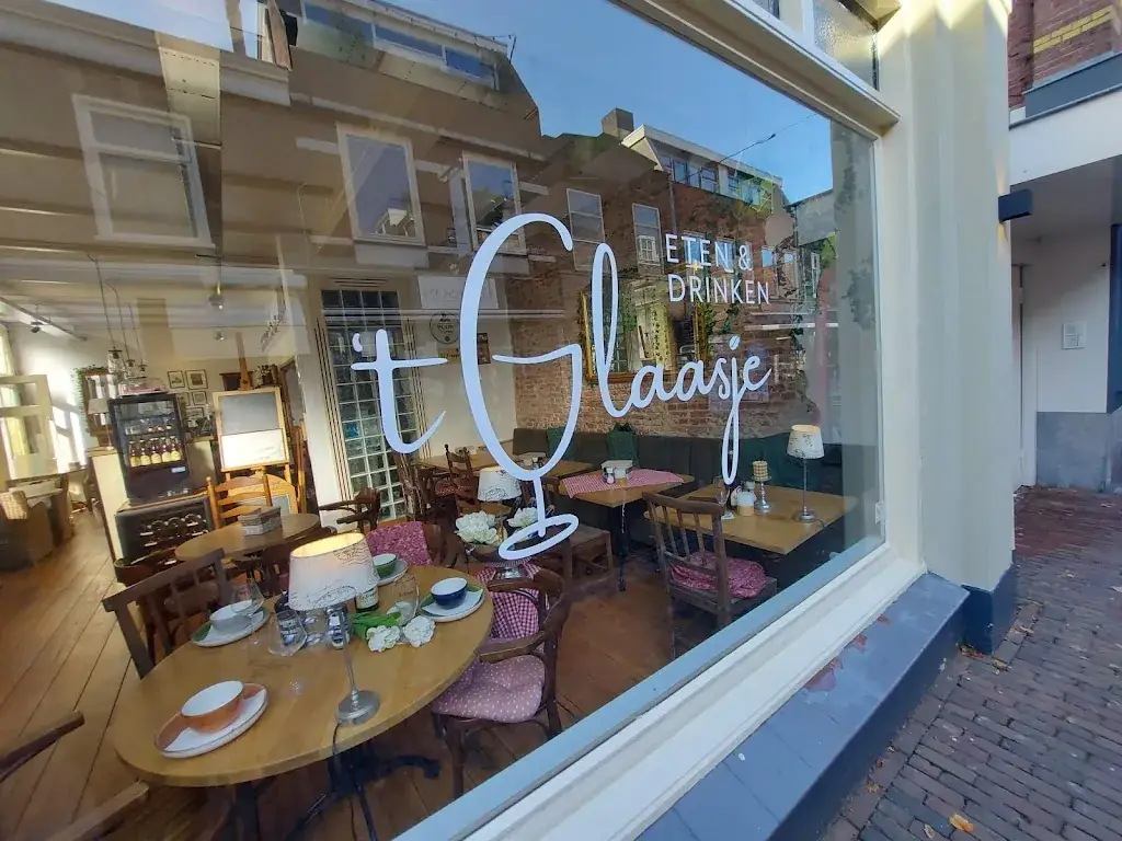 'T Glaasje eten & drinken restaurant in Leerdam