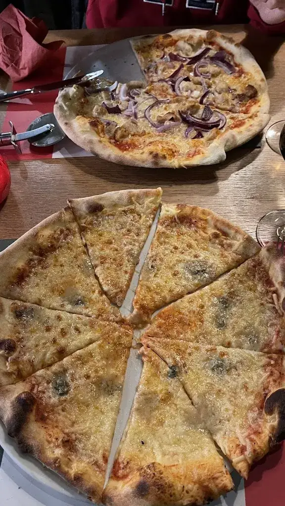 Mina Shfz_Piazza Pizza é Pasta_Nieuwegein_review