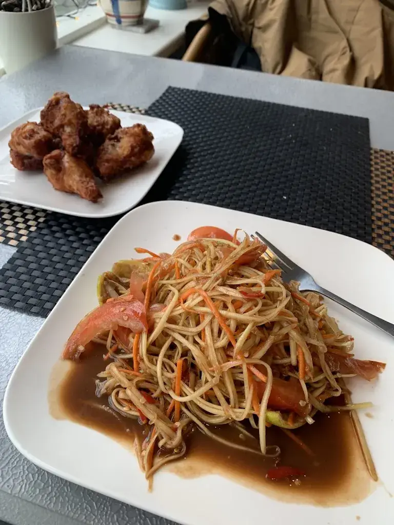 Thanapot Lerttham (Thanapot_TEN)_Laos thai food_Nieuwegein_Bewertung