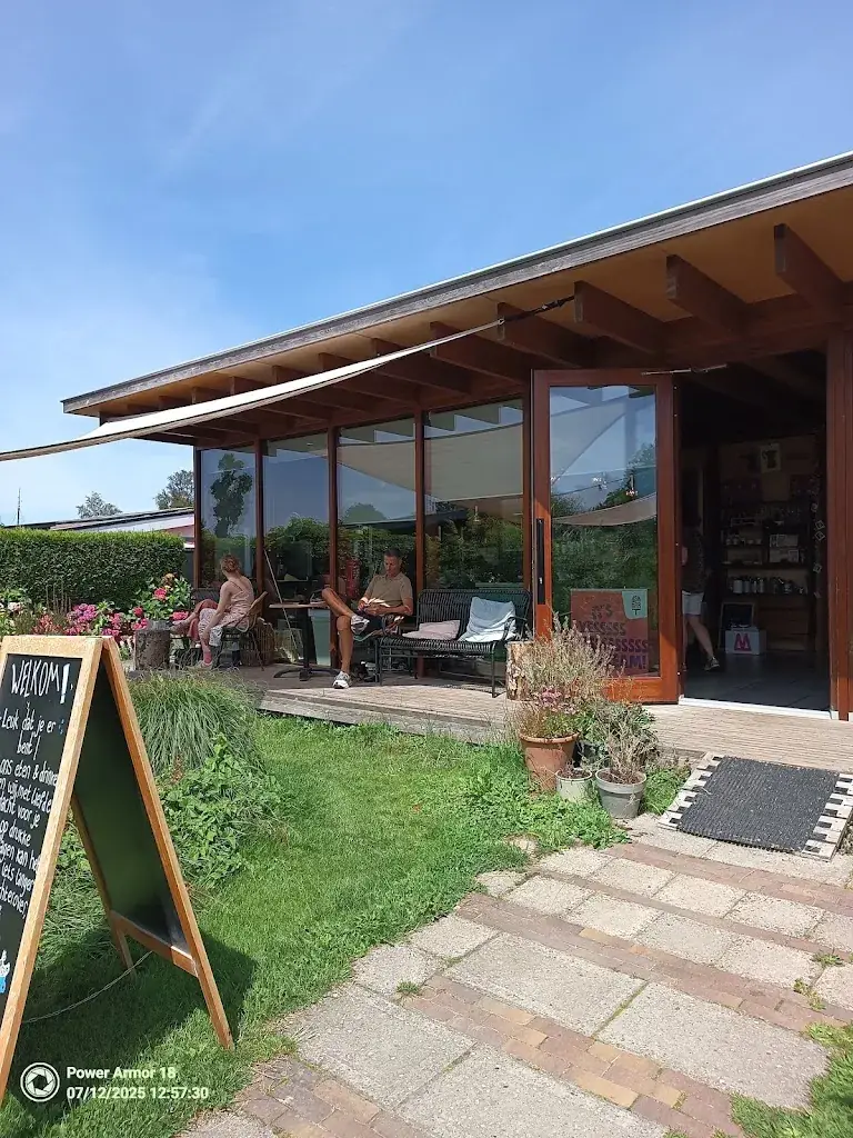 Mariaelena Schiavone_Koffiehuis De Goede Morgen_Vinkeveen_avis