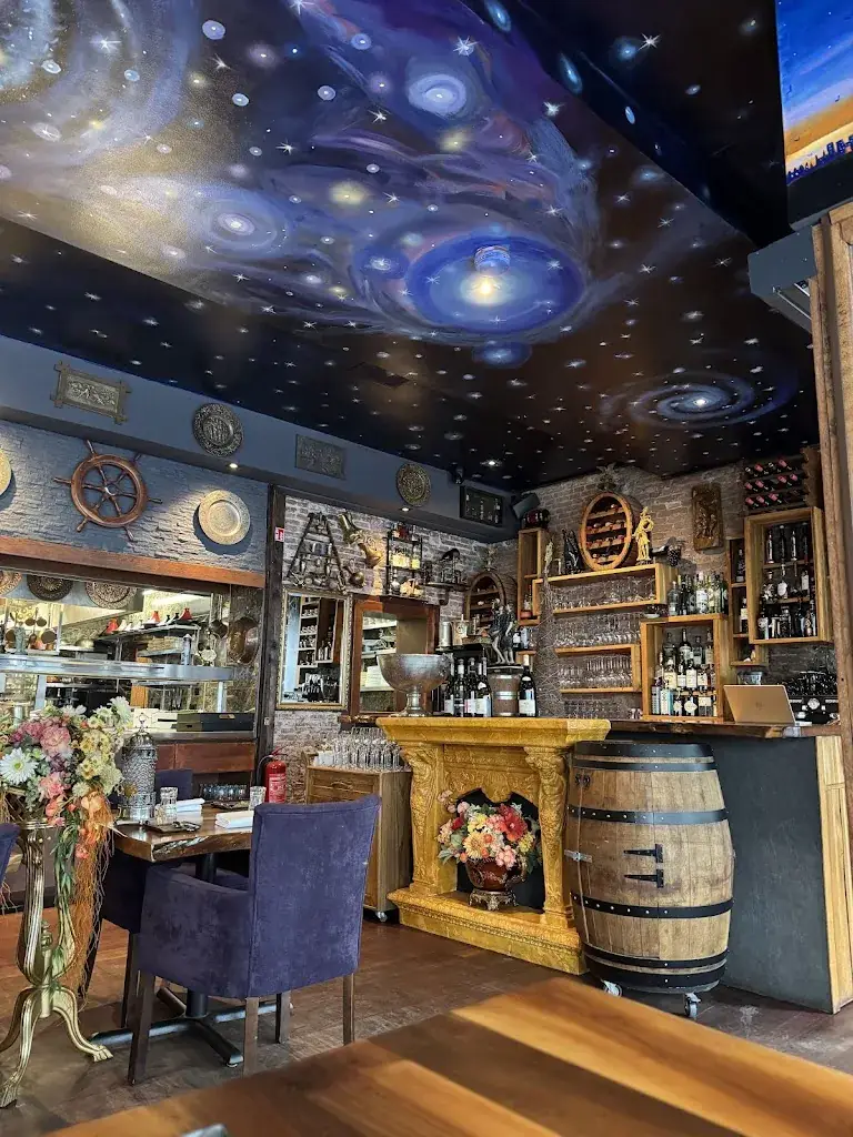 Asli V._El Qatarijne_Utrecht_avis