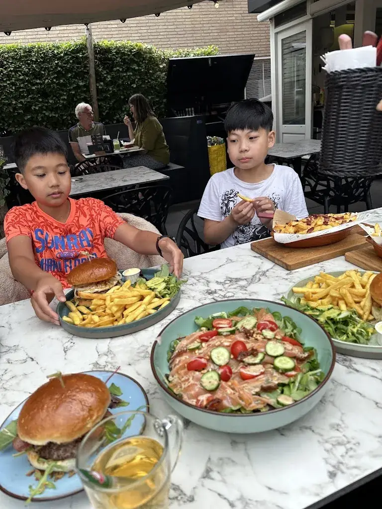 Julia Nong_Wombargs Poortje_Woudenberg_review