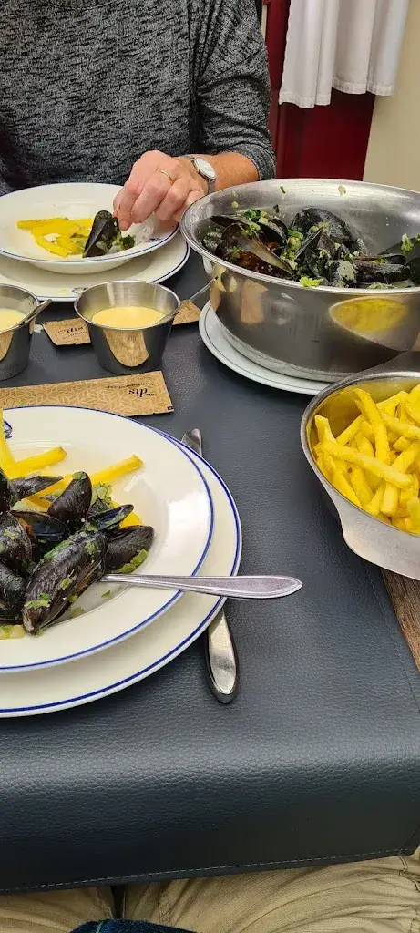 Wouter D_Mossel - en Palinghuis Lekens_Aardenburg_review