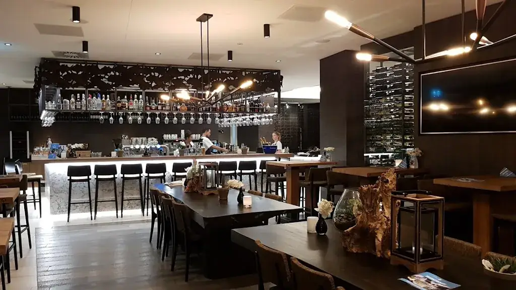 Chris Ward_Marina Lounge Het Veerse Meer_Arnemuiden_avis