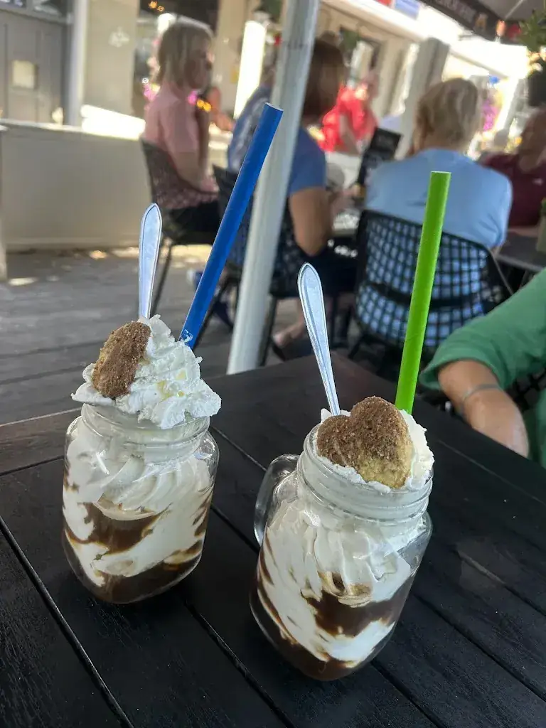 Doubleyou MC_De Linde Eten - Drinken - Afhaal_Colijnsplaat_avis