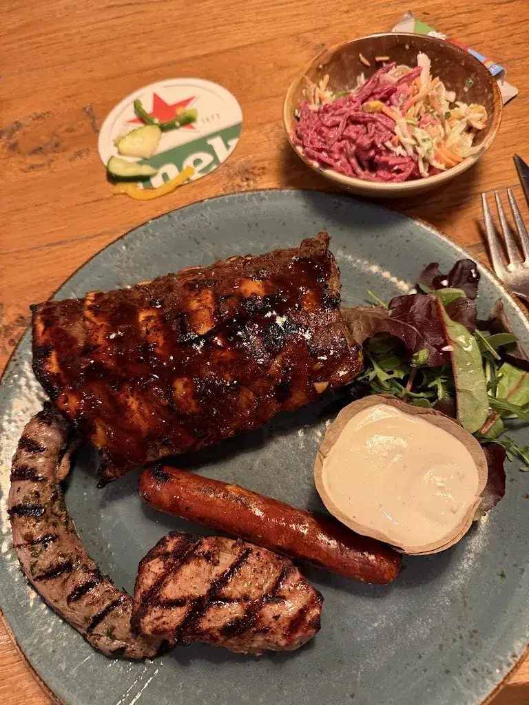 Pakamon Bowornmontree_El Fuego_Domburg_review