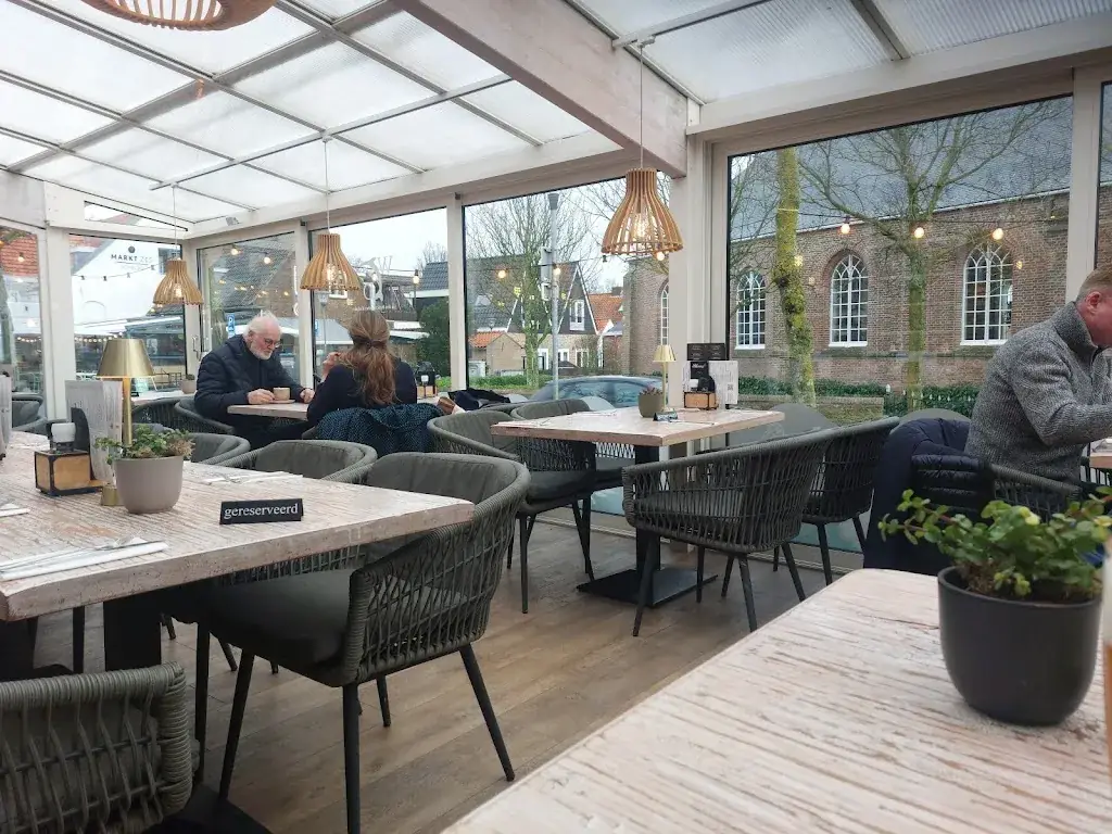 In den Walcherschen Dolphijn restaurant in Domburg