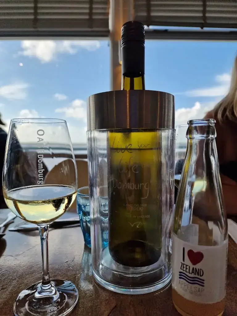 Daniel Schofield_Oase Domburg_Domburg_review