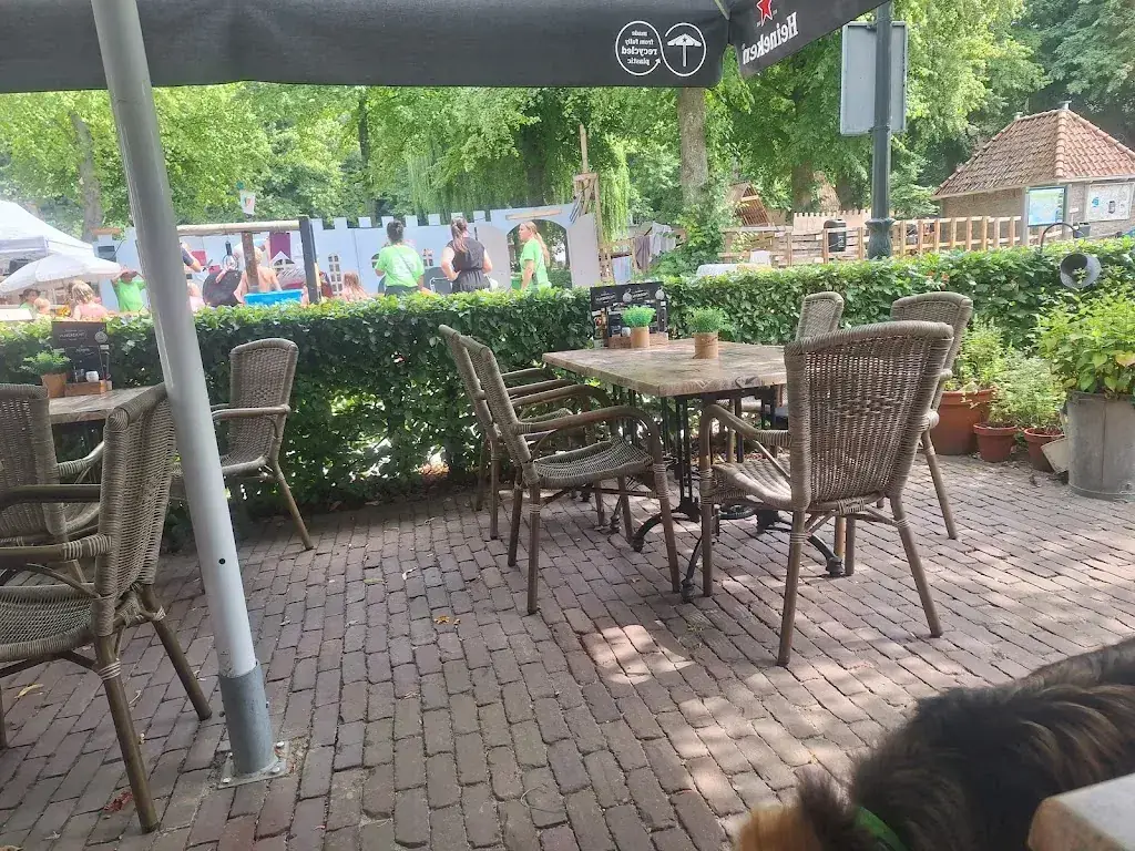 Ilona ARK_Dorpshuis Vijverzicht_Borssele_review